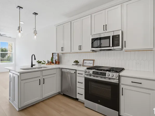 11337 S Lake Run Rd W, South Jordan, UT 84009