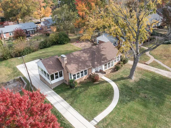 846 Old Bonhomme Rd, Saint Louis, MO 63132