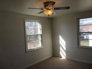 4th image of 195 Bland St