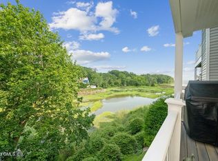 37 Davenport Ave APT 1, Greenwich, CT 06830