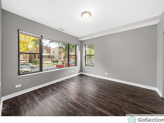 2nd image of 11238 S Vernon Ave #3NW