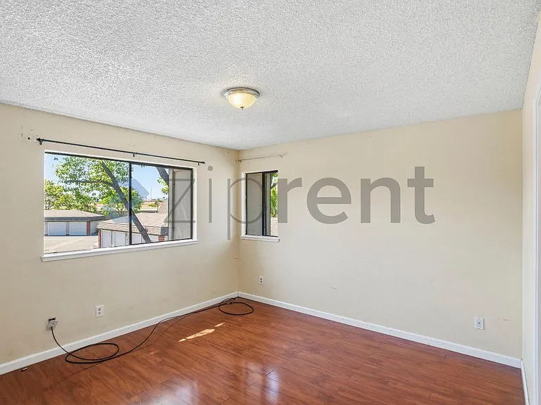 3272 Shadow Park Pl — Photo 13