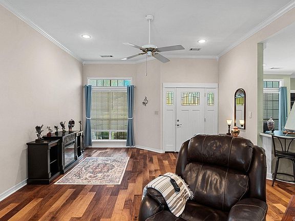 4th image of 504 Brandon Dr