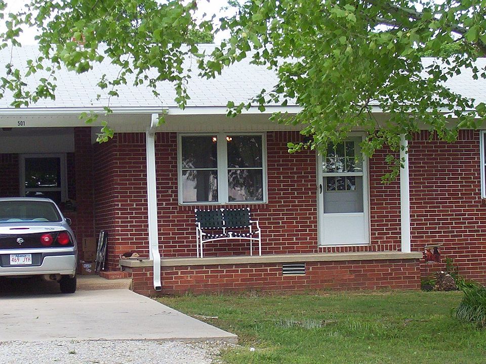 2nd image of 501 S Main St