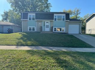 17710 Arlington Dr, Country Club Hills, IL