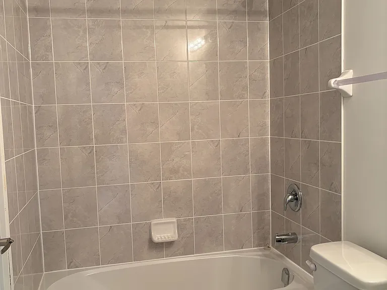 15100 Yonge St #211 — Photo 38
