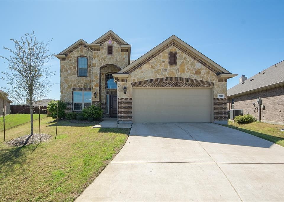 1st image of 11928 Elaine Pl