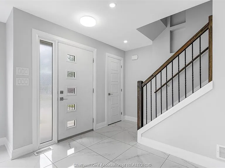 59 Churchill Park Rd — Photo 10