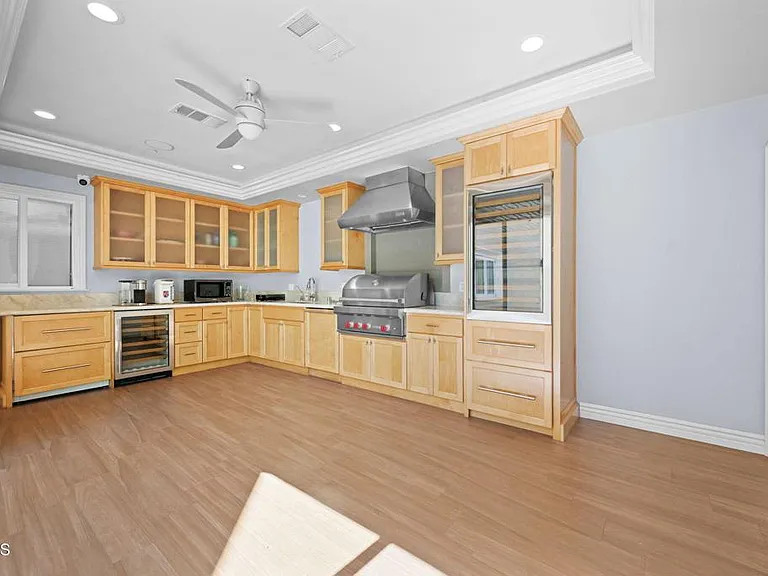 3263 New York Dr — Photo 18