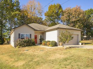 2000 Rindle Ct, Murfreesboro, TN 37129