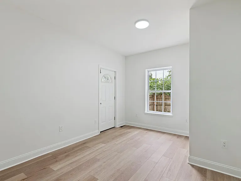 1833 N 18th St #1 — Photo 14