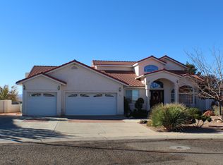 1926 Rim View Dr, Page, AZ 86040