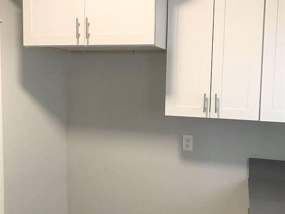 2nd image of 1332 Stanley Ave #1332