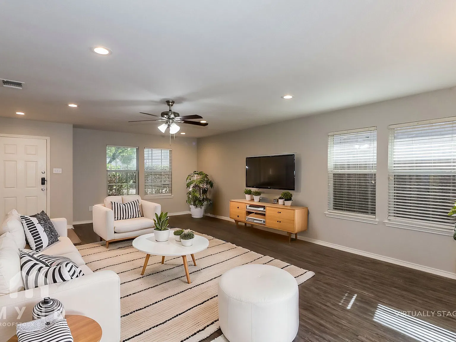 3 bed, 2.0 bath, 1538 sqft, $1,905 — Photo 1