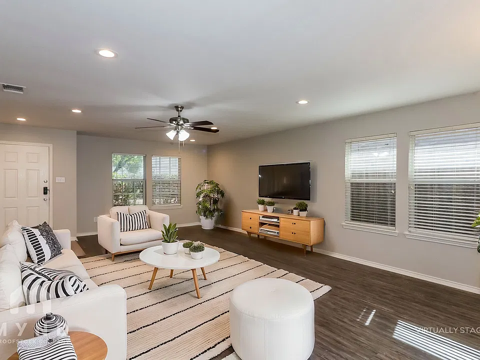 7923 Tawny Bluff Ct
