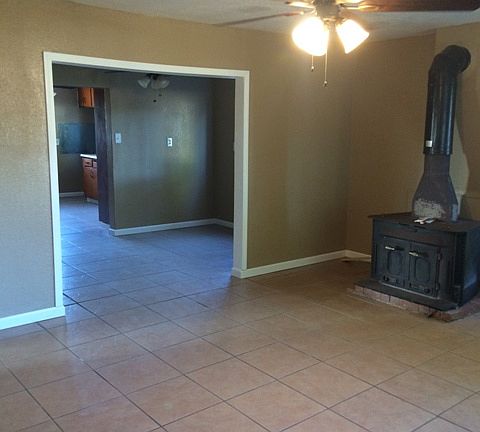 5th image of 15270 Oak St