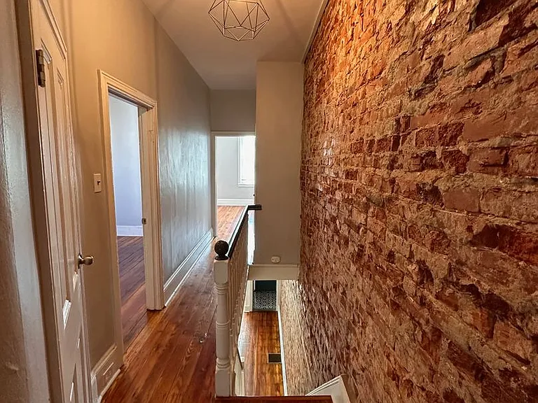 2049 E Cambria St — Photo 2
