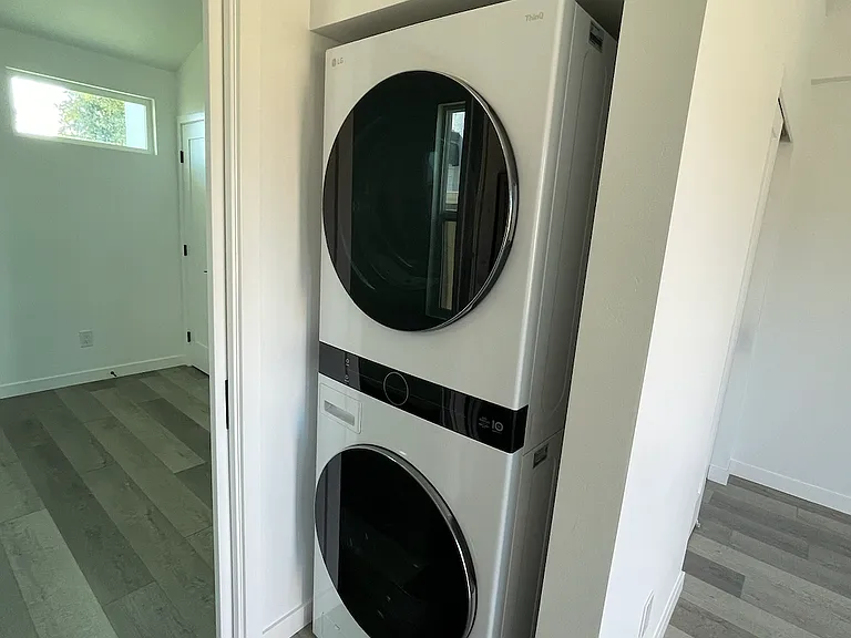 931 Horne Pl #2 — Photo 5