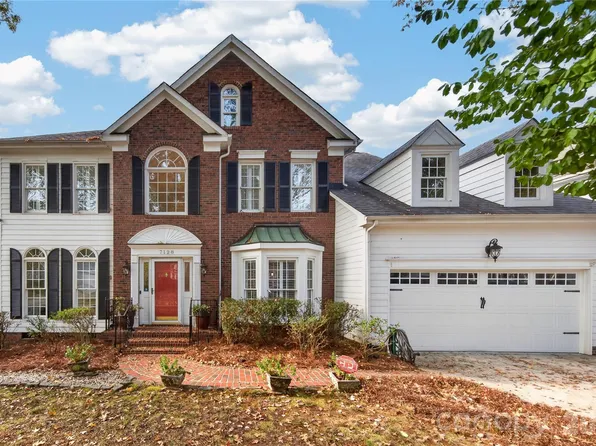 7128 Broadford Ct, Charlotte, NC 28277