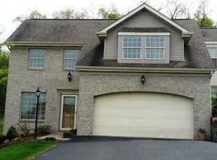 303 Parkview Dr, Pittsburgh, PA 15236