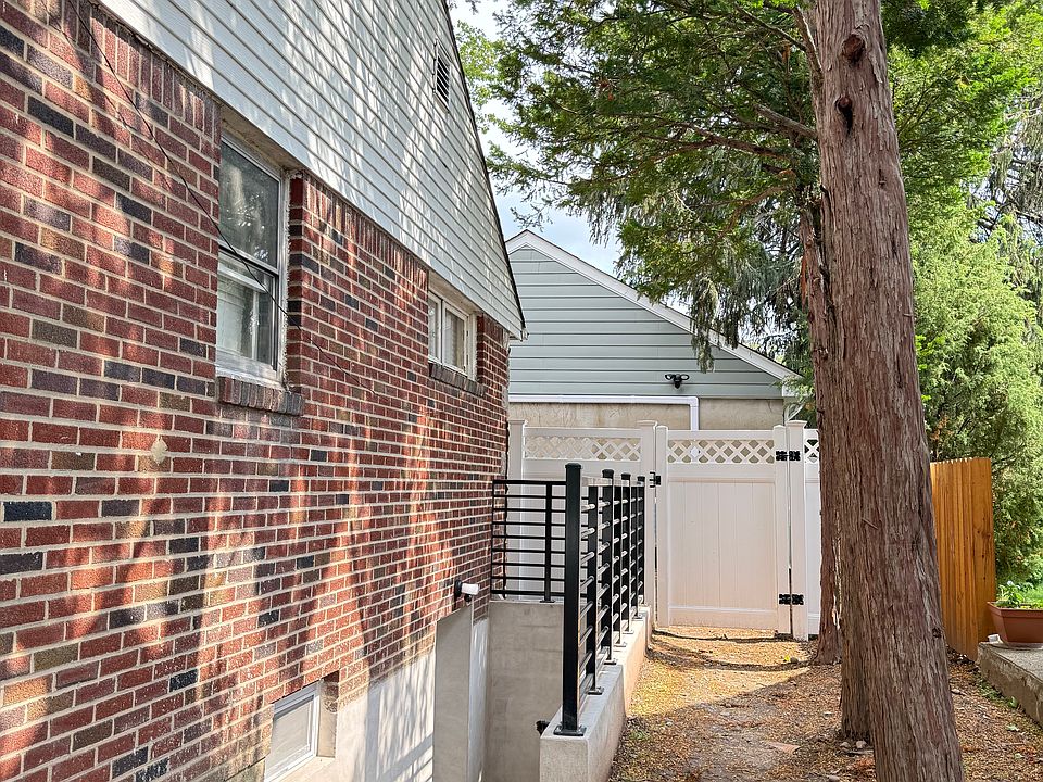 Private side entrance