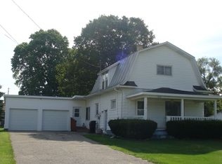 120 Arnold St, Ionia, MI 48846