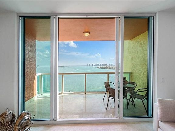 5th image of 2650 Lake Shore Dr Unit 1702