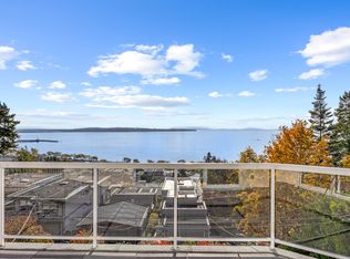 14705 Upper Roper Ave, White Rock, BC V4B 2E1