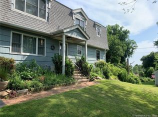 35 Hilltop Cir, Milford, CT 06460