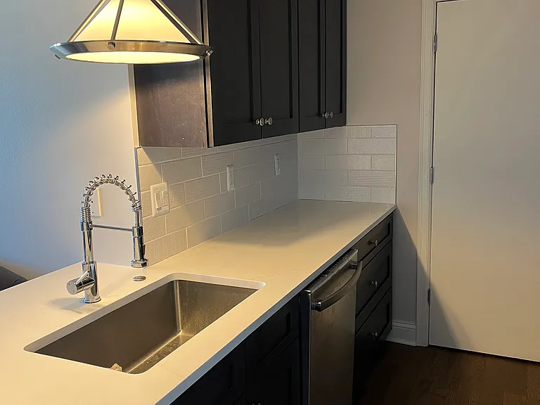 525 W Lafayette Blvd #16C — Photo 4