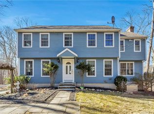21 Beaver Dam Trl, Old Saybrook, CT 06475