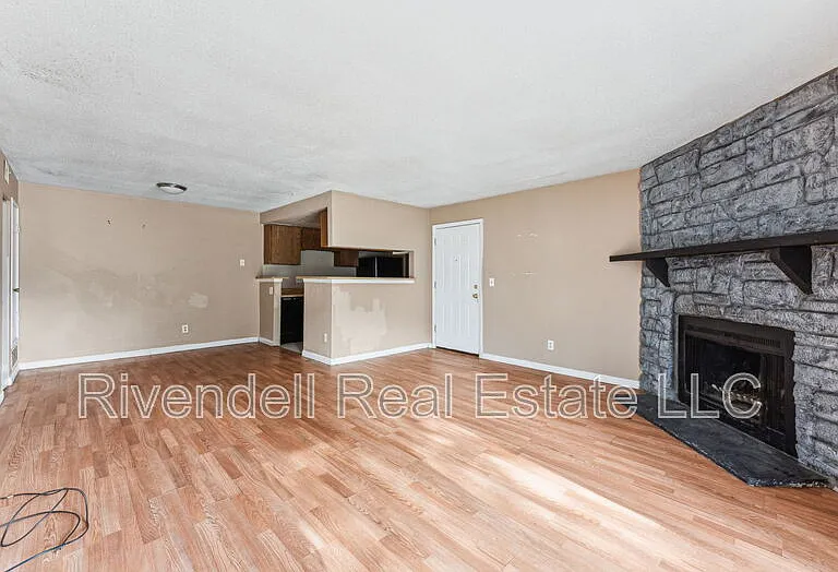 18094 E Ohio Ave #103 — Photo 3