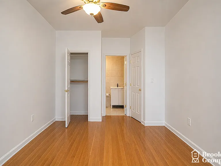 475 Hart St #3 — Photo 8