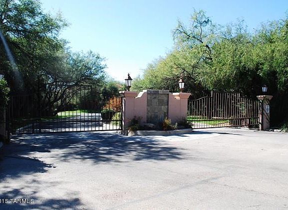 3rd image of 6414 N Miramist Way