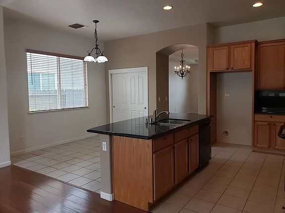 5th image of 11858 Larisa Way