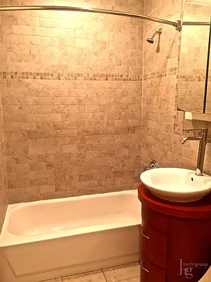 Rented by Hecht Group | media 7