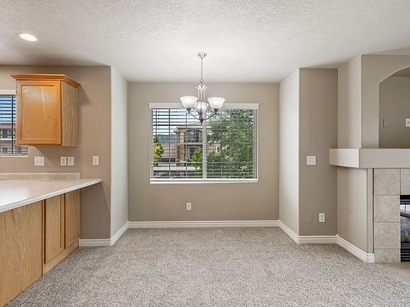 4th image of 211 E Spencer Peak Way Unit H10