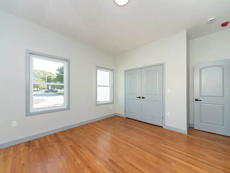 115-117 Mechanic St #3 — Photo 8