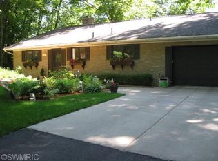 5329 W Lawrence Rd, Fremont, MI 49412