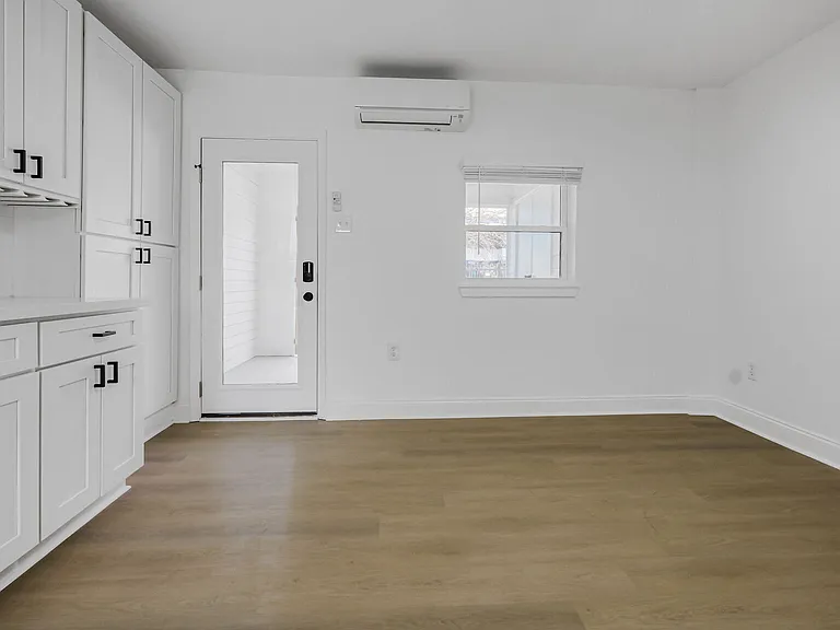 3318 S Saratoga St #103 — Photo 11
