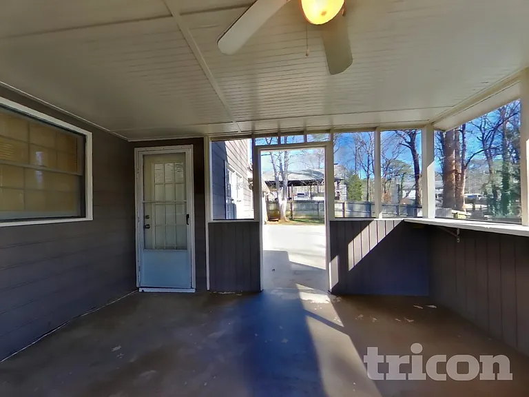 4981 Brownwood Dr — Photo 18