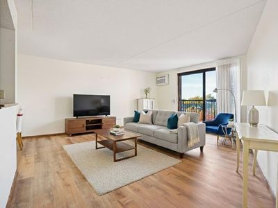 2601 Kenzie Ter APT 402, Saint Anthony, MN, 55418