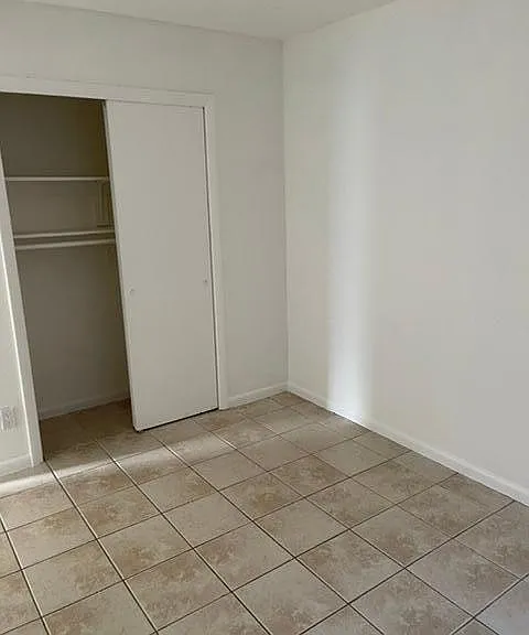 2887 SW 19th Ct #B — Photo 1