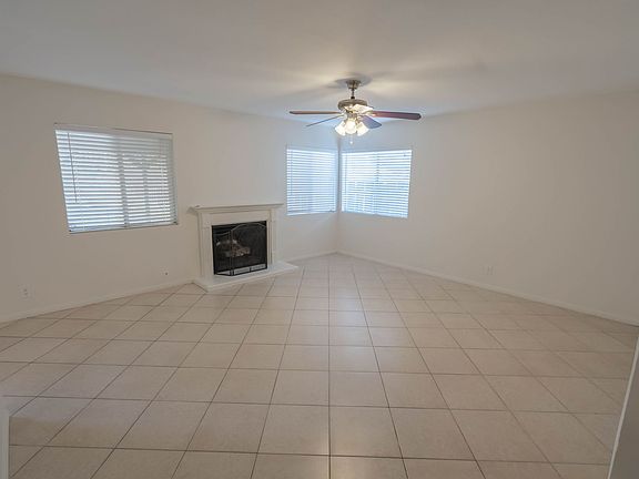 3rd image of 16943 Shinedale Dr