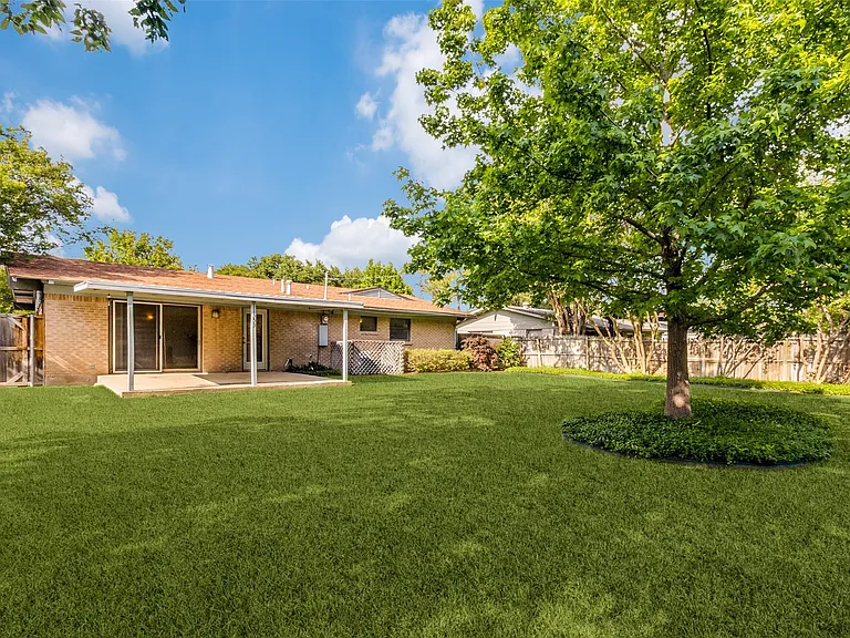 11353 Coral Hills Dr — Photo 13