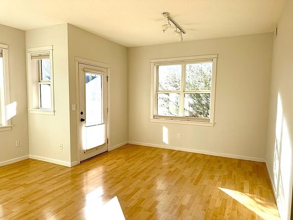 Freshly painted living room (Nov 9th)