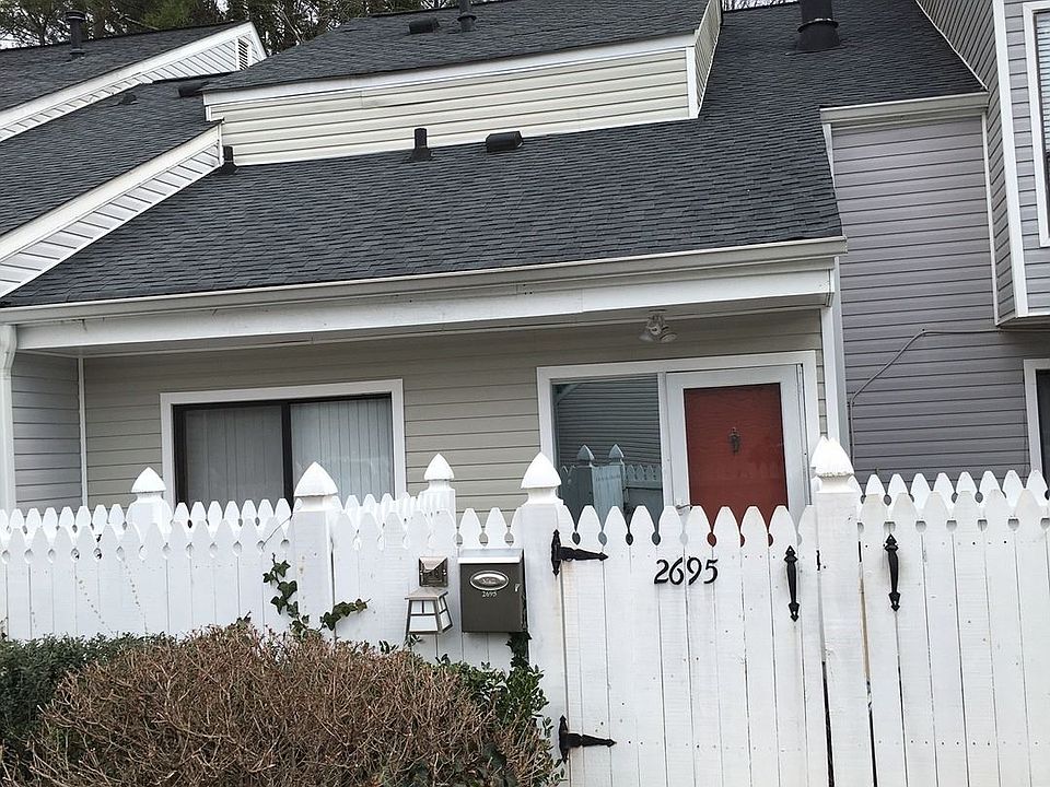 1st image of 2695 Meadowlawn Dr SE