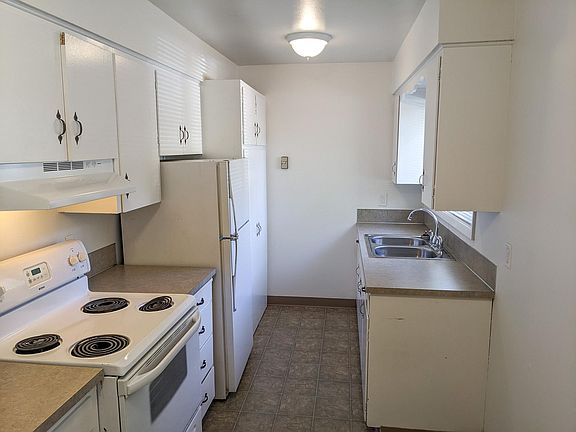 5th image of 804 14th St NE APT 1