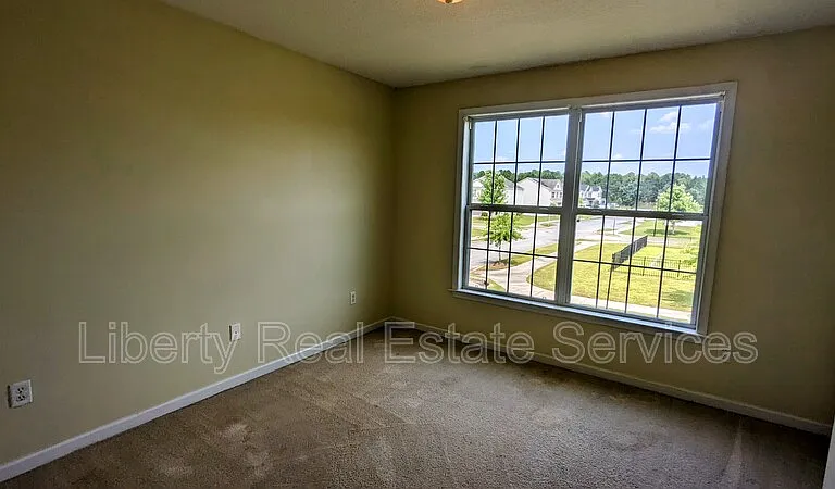 409 Valdez Ct — Photo 8