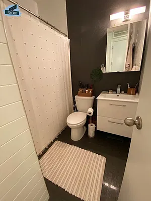 Rented by Fifth & Forever LLC | media 64